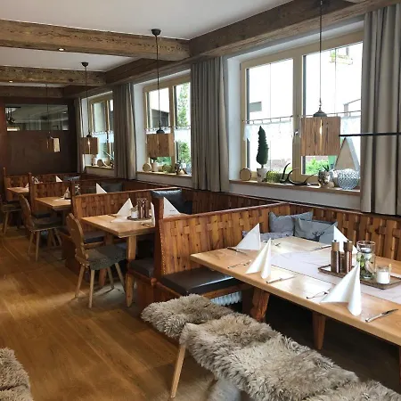 Moser-hochkoenig Genuss Wirtshaus فندق
